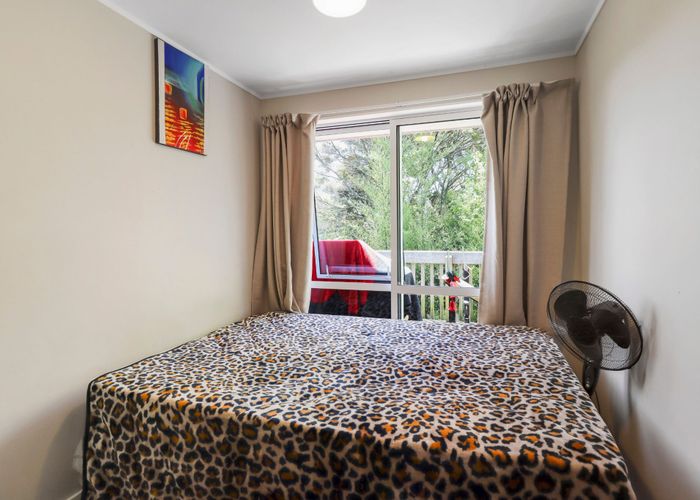  at 33a Antrim Crescent, Otara, Manukau City, Auckland