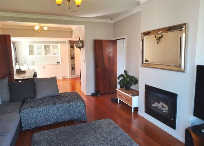  at 6 Coates Grove, Silverstream, Upper Hutt, Wellington