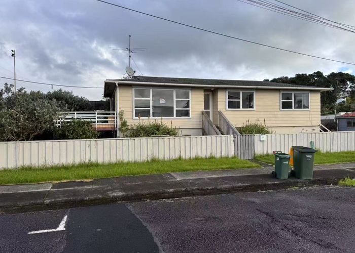  at 11 Tennyson Street, Northcote Point, Auckland