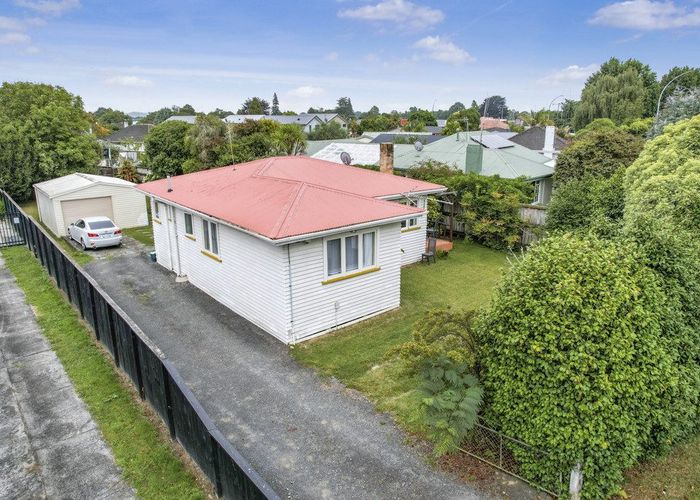  at 407 Peachgrove Road, Fairfield, Hamilton