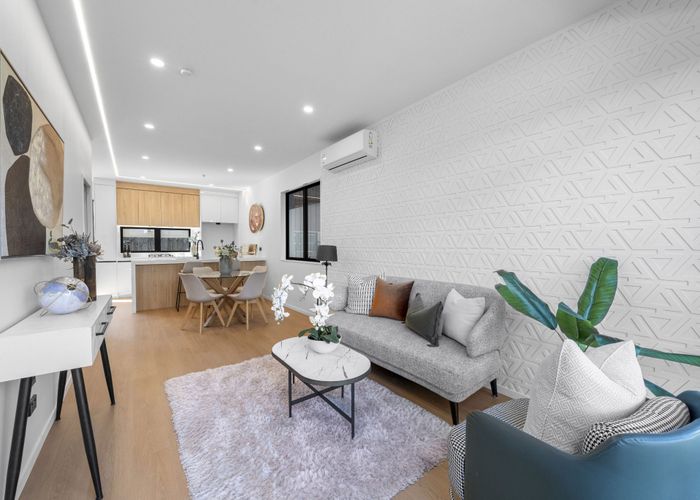  at Lot 6, 32 Bradbury Road, Botany Downs, Manukau City, Auckland