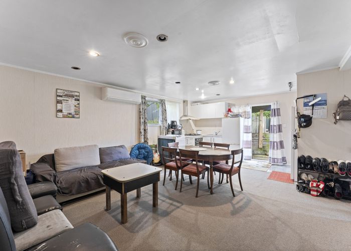  at 52 Stratford Road, Alfriston, Manukau City, Auckland