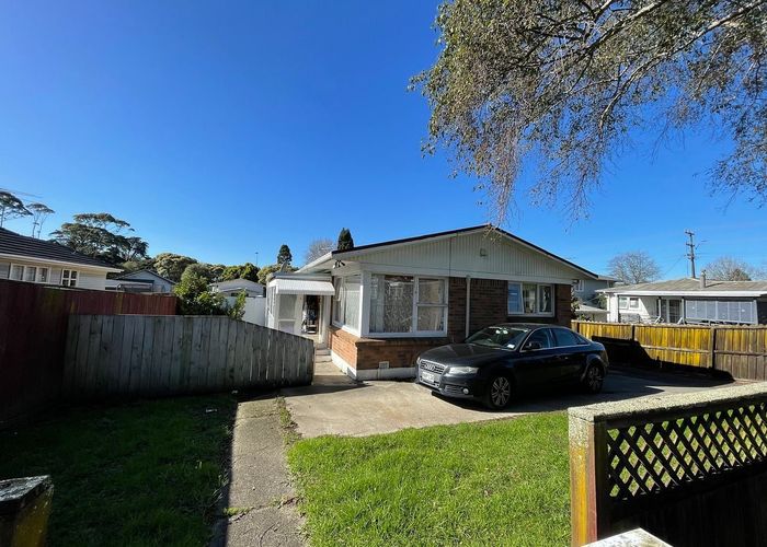  at 3A Chartwell Avenue, Glenfield, North Shore City, Auckland