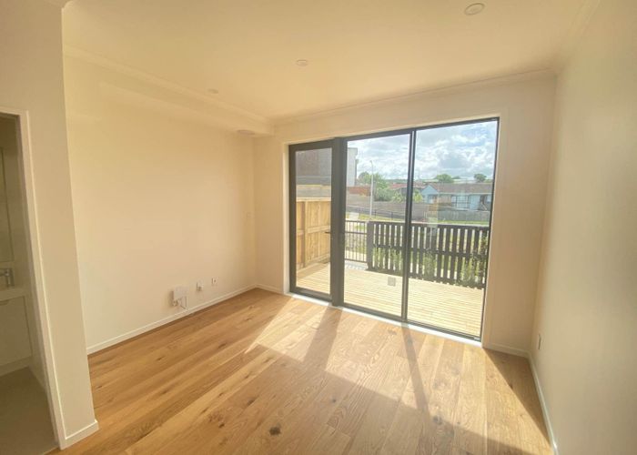  at 8/31 Mahalo Avenue, Wiri, Manukau City, Auckland