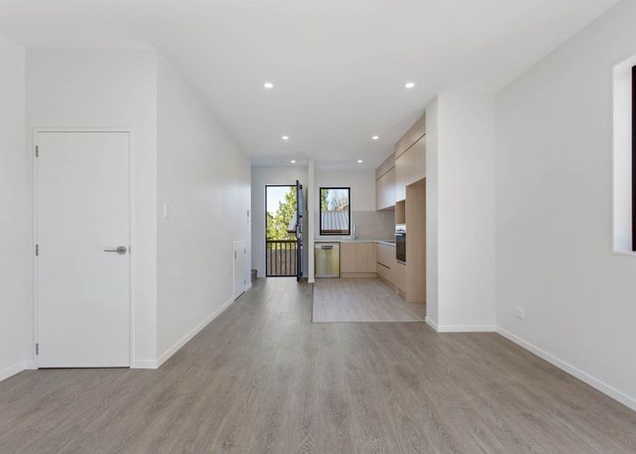  at 24E Lincoln Park Avenue, Massey, Waitakere City, Auckland
