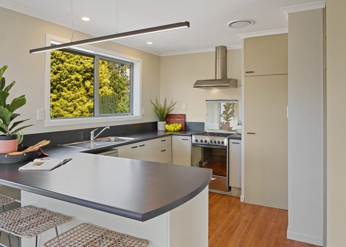  at 2/19 Longhurst Terrace, Cashmere, Christchurch