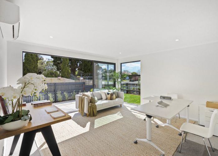  at 32 Swanson Road, Western Heights, Waitakere City, Auckland
