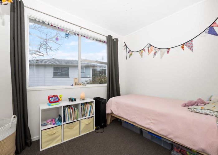  at 38 Vina Place, Massey, Waitakere City, Auckland