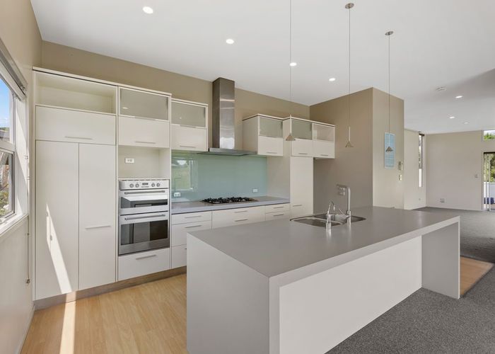  at 10E Long Place, Frankleigh Park, New Plymouth
