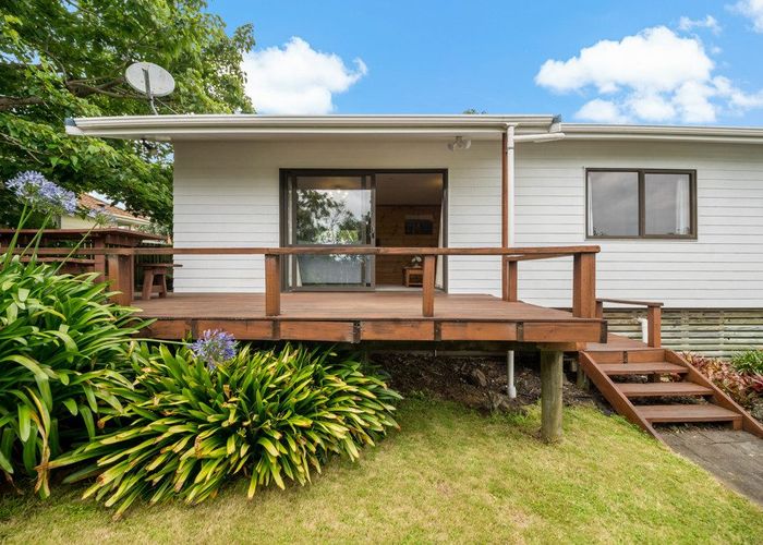  at 49 Pilkington Road, Panmure, Auckland