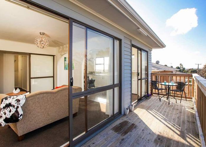  at 16 Blease Street, New Lynn, Auckland
