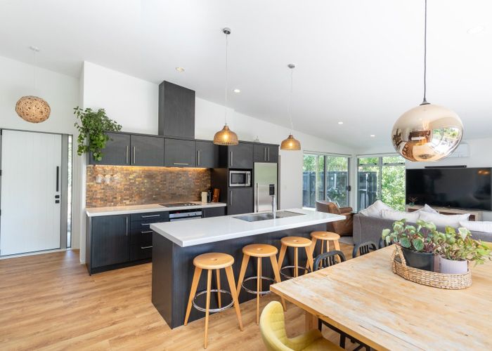  at 32 Mt Marua Way, Timberlea, Upper Hutt, Wellington