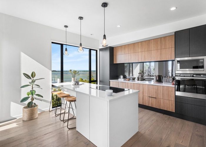  at 17 Rangatira Terrace, Mount Pleasant, Christchurch
