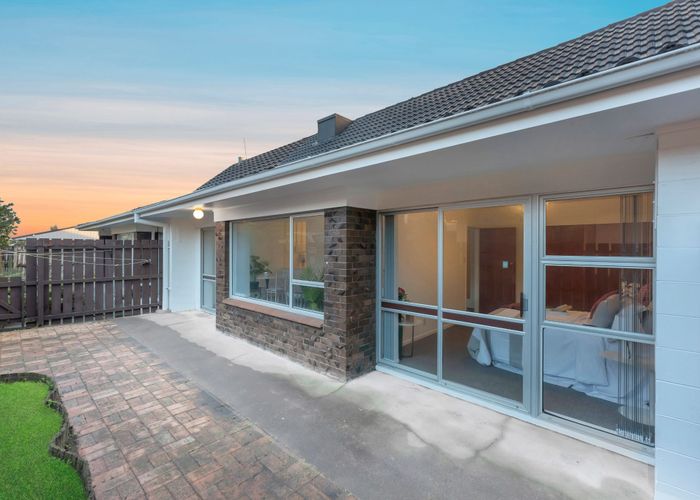 at 1/25 Grande Vue Road, Hillpark, Auckland