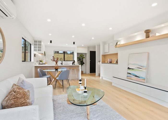  at 8 Ayrton Street, Te Atatu South, Waitakere City, Auckland