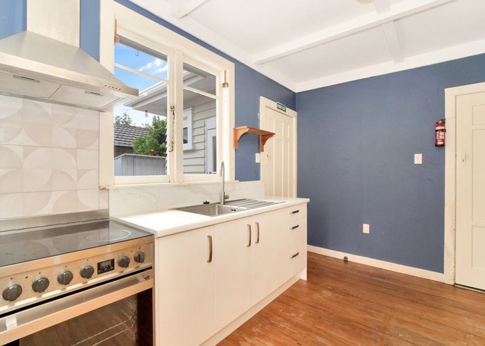  at 21 Kent Street, Gate Pa, Tauranga