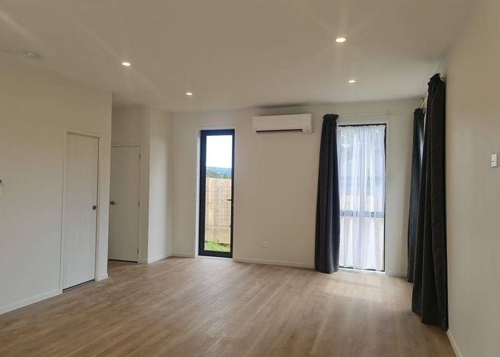  at 42c Don Buck Road, Massey, Waitakere City, Auckland