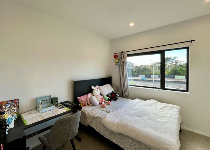  at 18/28 Westgate Drive, Westgate, Waitakere City, Auckland