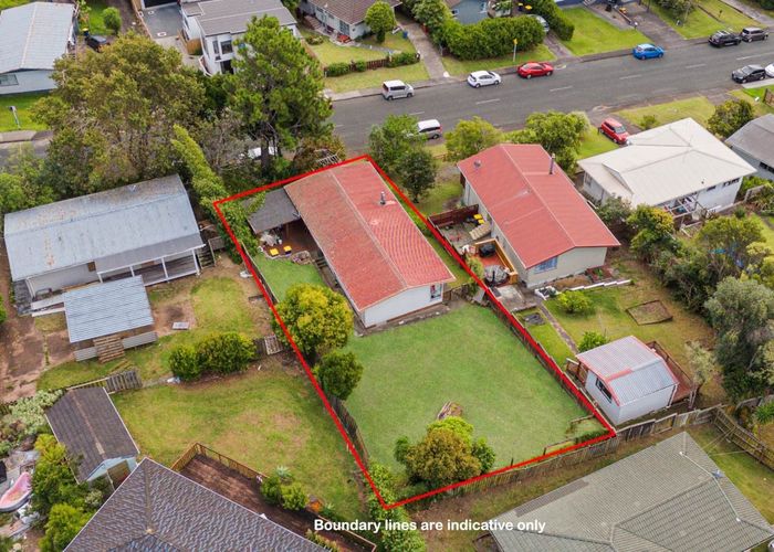  at 4 Hewlett Road, Massey, Waitakere City, Auckland