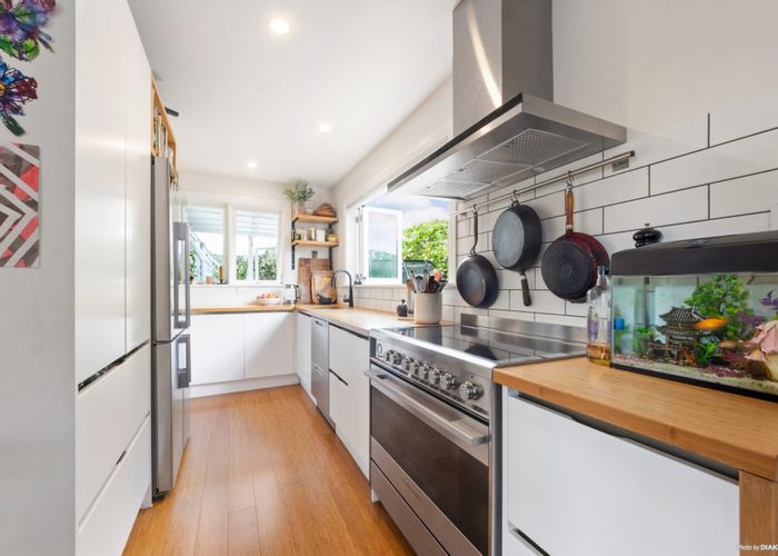 at 17 Knox Road, Swanson, Waitakere City, Auckland