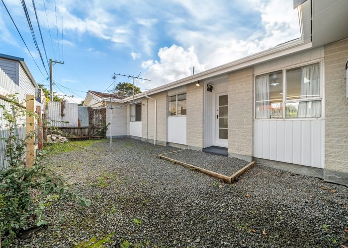  at 2/10 Islington Street, Trentham, Upper Hutt