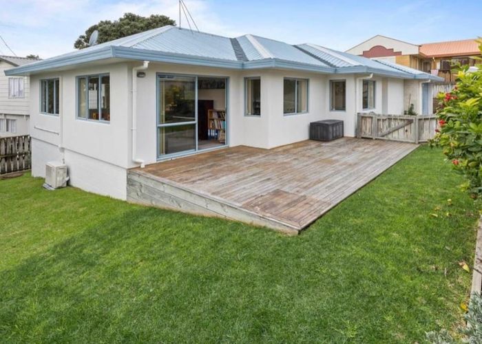  at 2/840 Whangaparoa Road, Manly, Rodney, Auckland