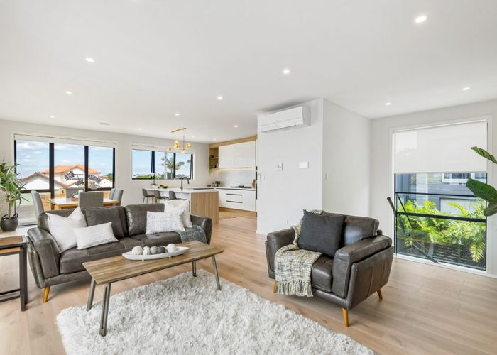  at 43 Knights Road, Rothesay Bay, North Shore City, Auckland