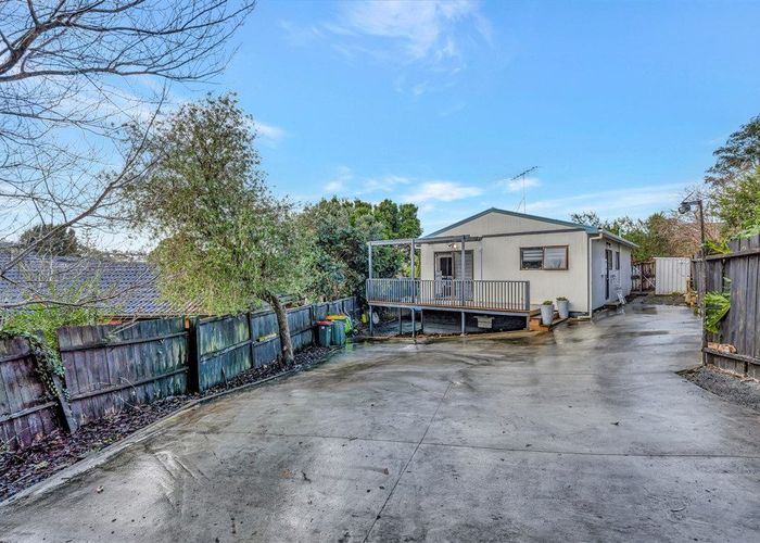  at 2/38 Arlette Place, Massey, Waitakere City, Auckland