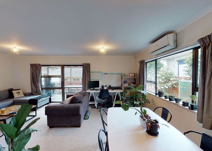  at 1/0 Trentham Road, Papakura, Auckland