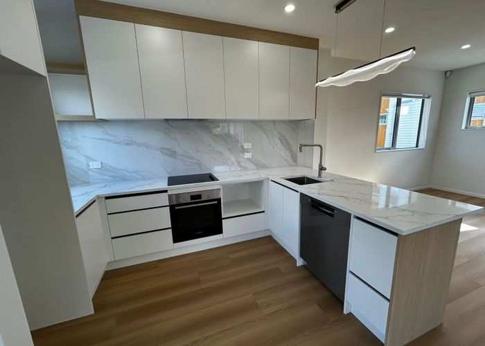  at 2/9 Coral Crescent, Panmure, Auckland City, Auckland