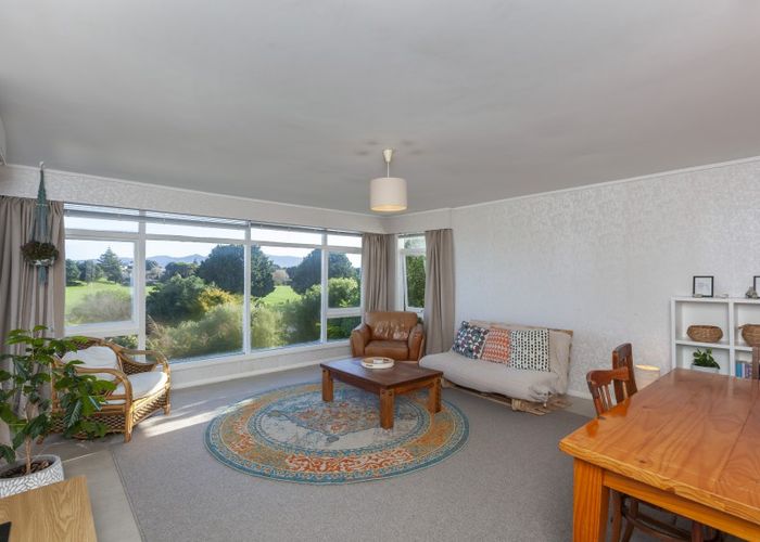  at 17 Kiwi Road, Raumati Beach, Paraparaumu
