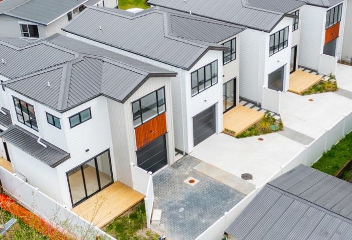  at 40 Allington Road, Massey, Auckland