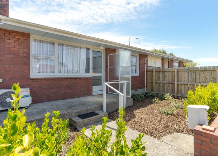  at 2/33 Beckenham Street, Sydenham, Christchurch