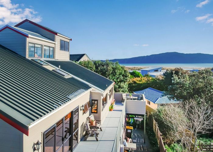  at 40 Hicks Crescent, Waikanae Beach, Waikanae