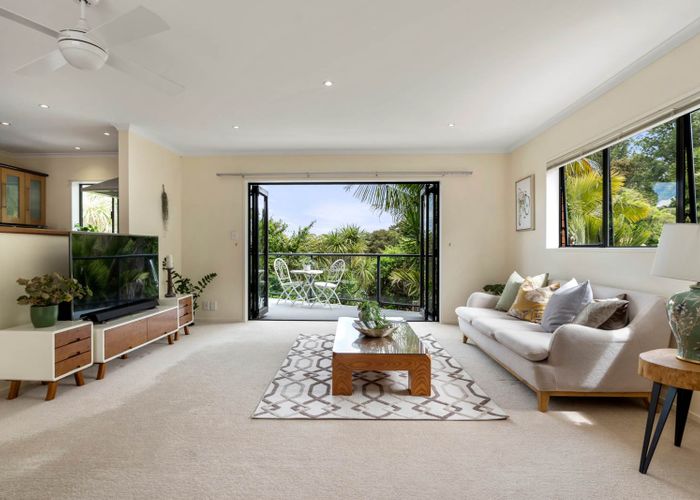 at 25B Brunton Place, Glenfield, Auckland