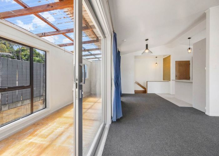  at 38 Sheridan Drive, New Lynn, Waitakere City, Auckland