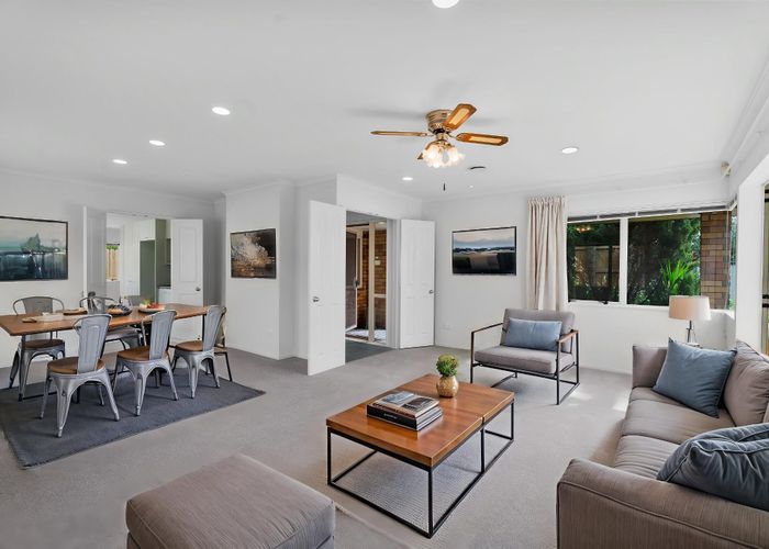  at 8 Hagen Close, Golflands, Manukau City, Auckland