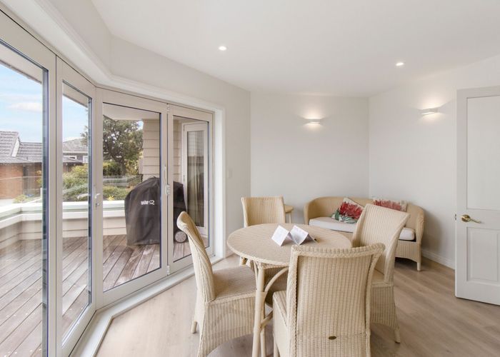  at 2/1 Te Akau Crescent, Bucklands Beach, Manukau City, Auckland