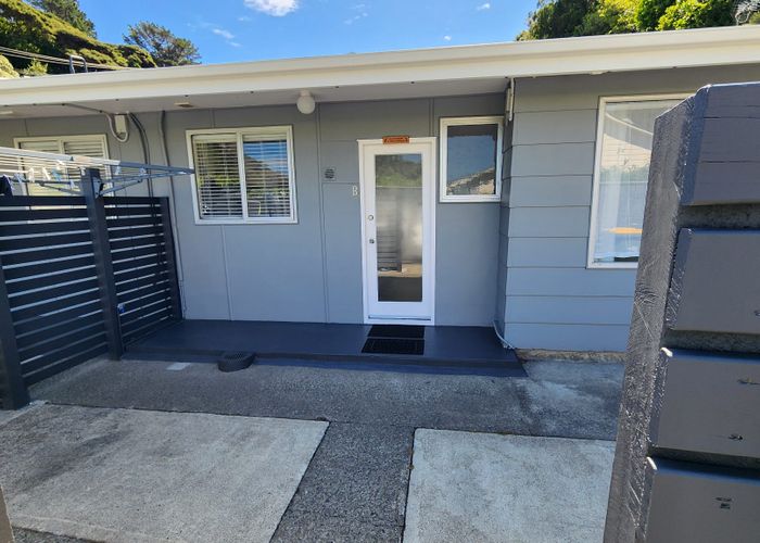  at 2/80 Airlie Road, Plimmerton, Porirua, Wellington