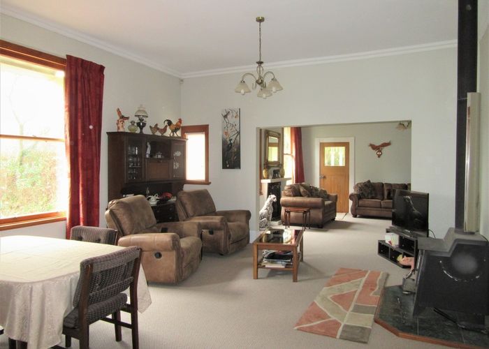  at 1644 Cheltenham Hunterville Road, Waituna West