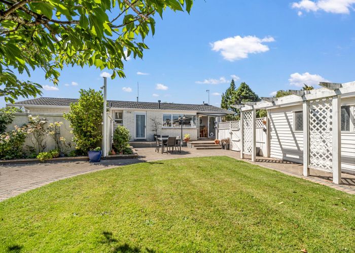  at 8 Capri Place, Awapuni, Palmerston North, Manawatu / Whanganui