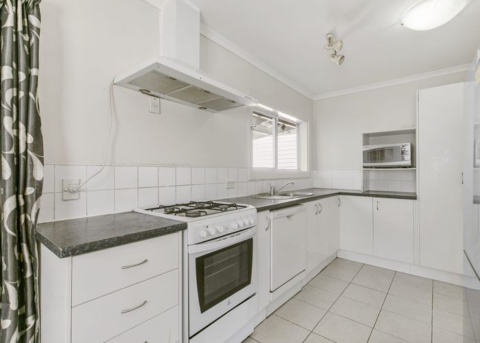  at 142 Puhinui Road, Papatoetoe, Auckland