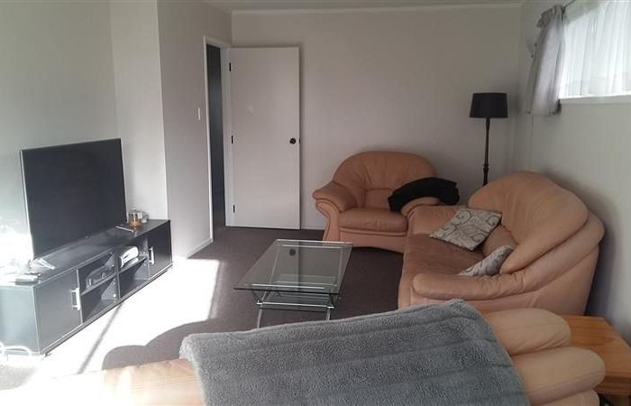  at 2/14 Settlement Road, Papakura, Papakura, Auckland