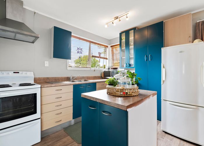  at 10 Joshua Place, Weymouth, Auckland