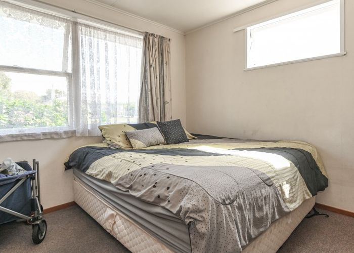  at 14 Deal Crescent, Flaxmere, Hastings