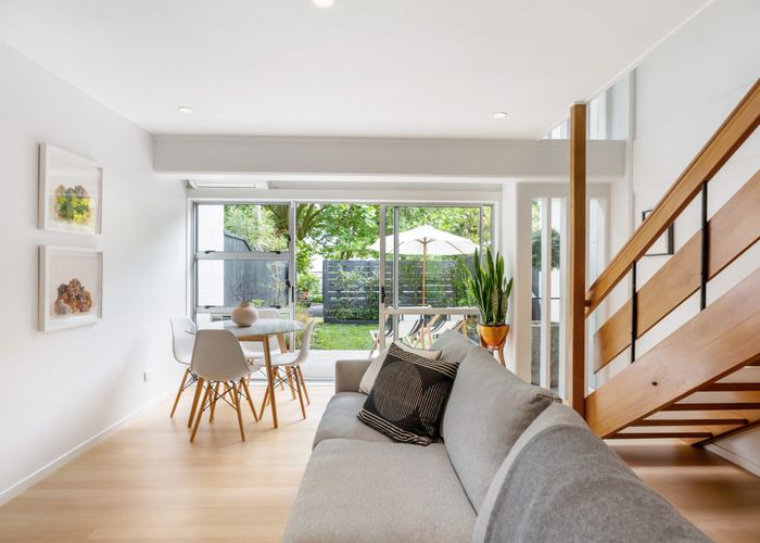  at 2/145 Howe Street, Freemans Bay, Auckland City, Auckland