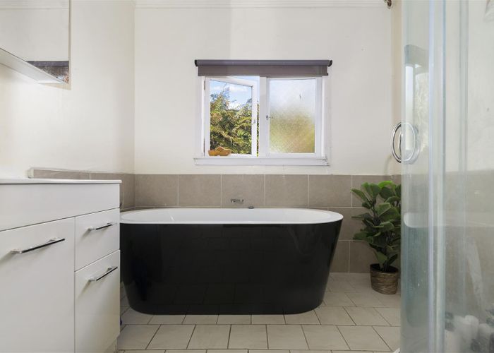  at 12A Willow Avenue, Hannahs Bay, Rotorua