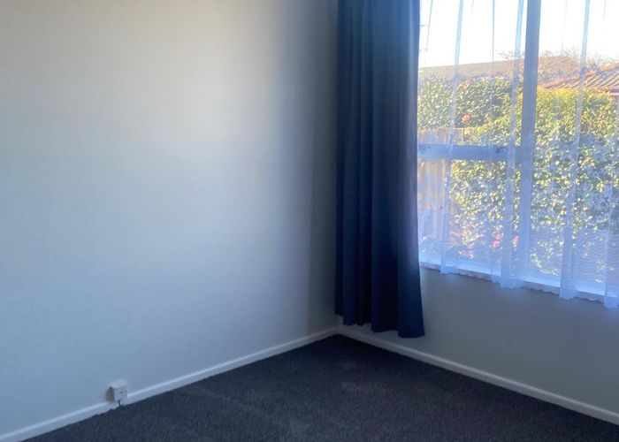  at 1/24 Broadfell Avenue, Avonhead, Christchurch