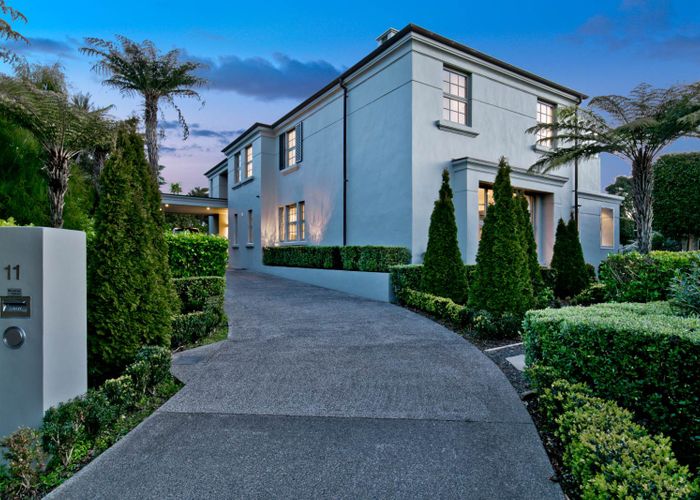  at 11 Thomas Hunter Lane, Greenhithe, Auckland