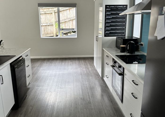  at 114 Pinehaven Road, Pinehaven, Upper Hutt